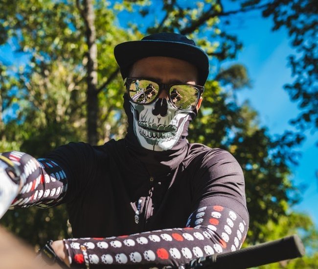 Manguito HUPI com Proteção UV — 4 Estampas