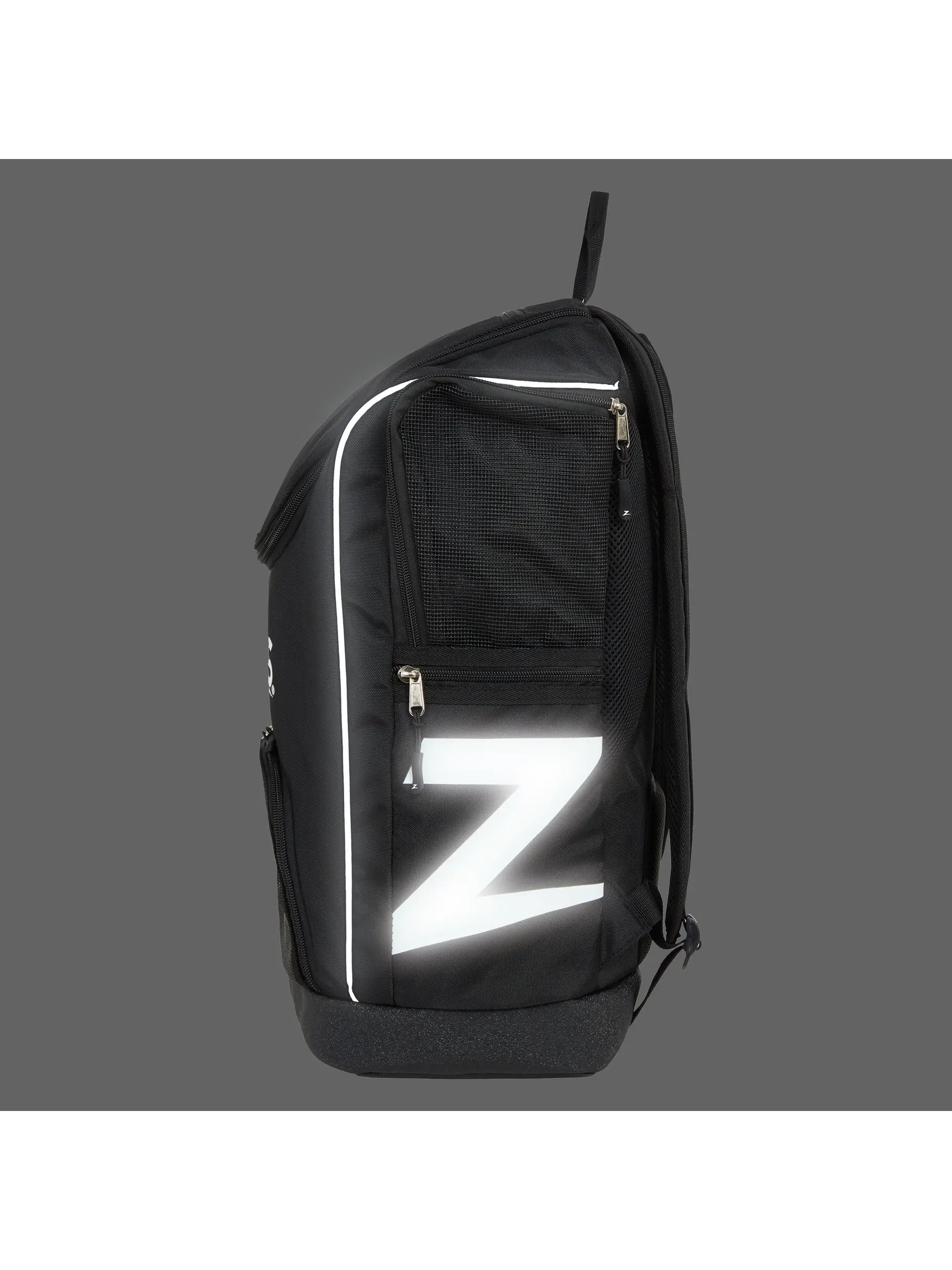 Mochila Zoggs Planet R-PET 33L cor preta, visão interna dos compartimentos